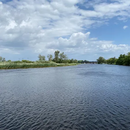 キャンプ場 Schwimmpod An Der Peene アンクラム