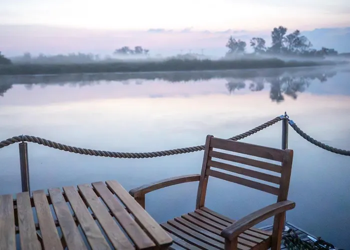 Schwimmpod An Der Peene مكان تخييم آنكلام
